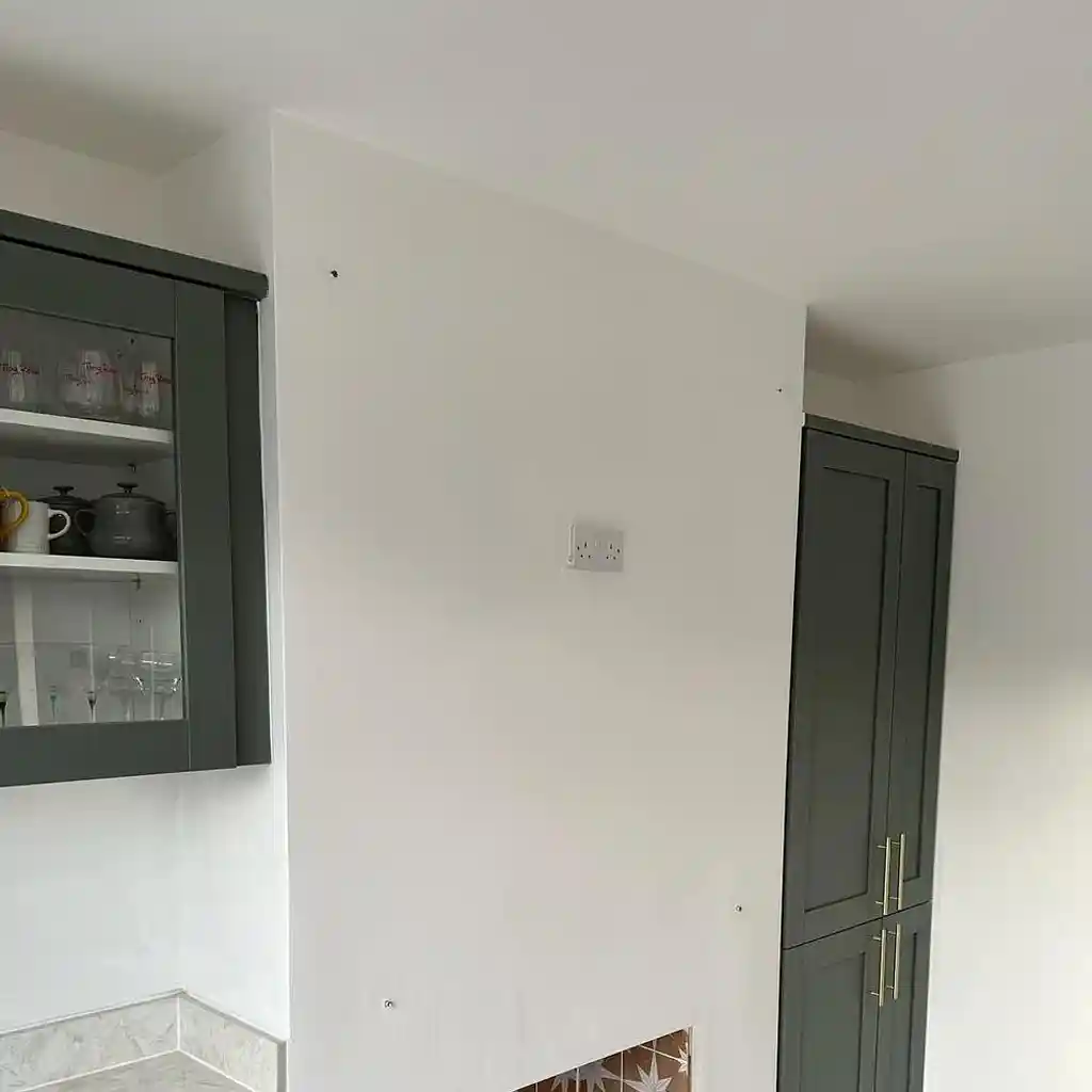 KITCHEN PAINTING